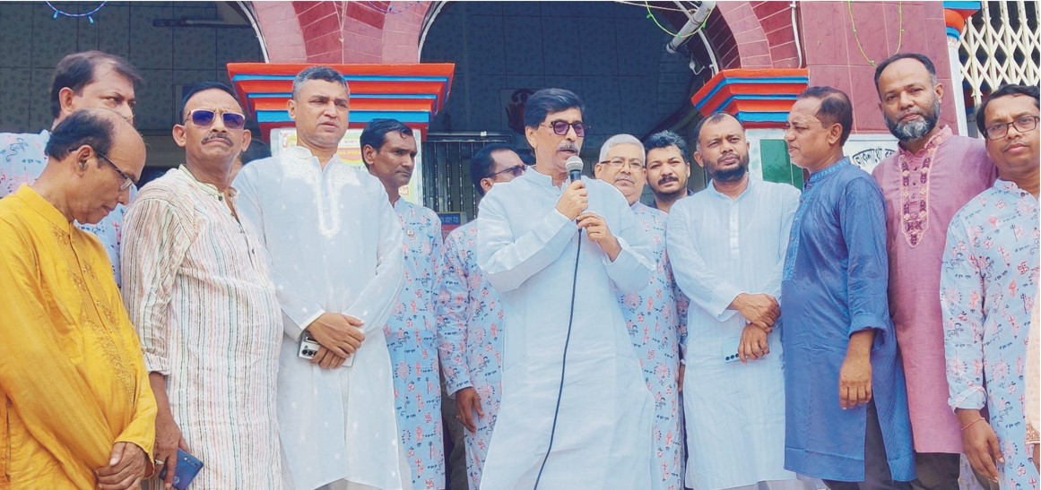  কুমিল্লায় পূজা মণ্ডপ  পরিদর্শনে হাজি ইয়াছিন