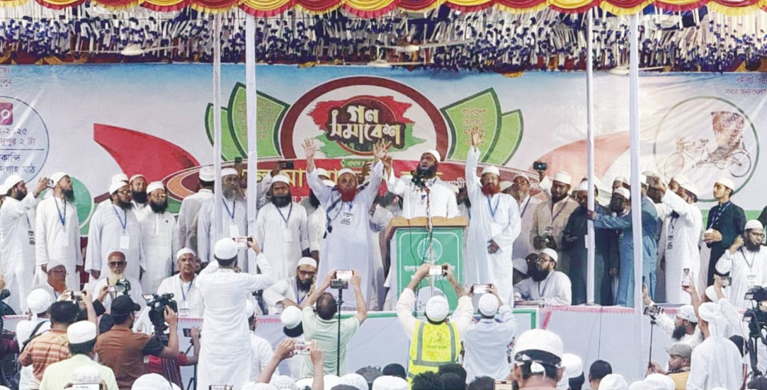  রাজপথে আন্দোলন করে হলেও  জুলাই সনদ আদায় করে ছাড়ব -মামুনুল হক 