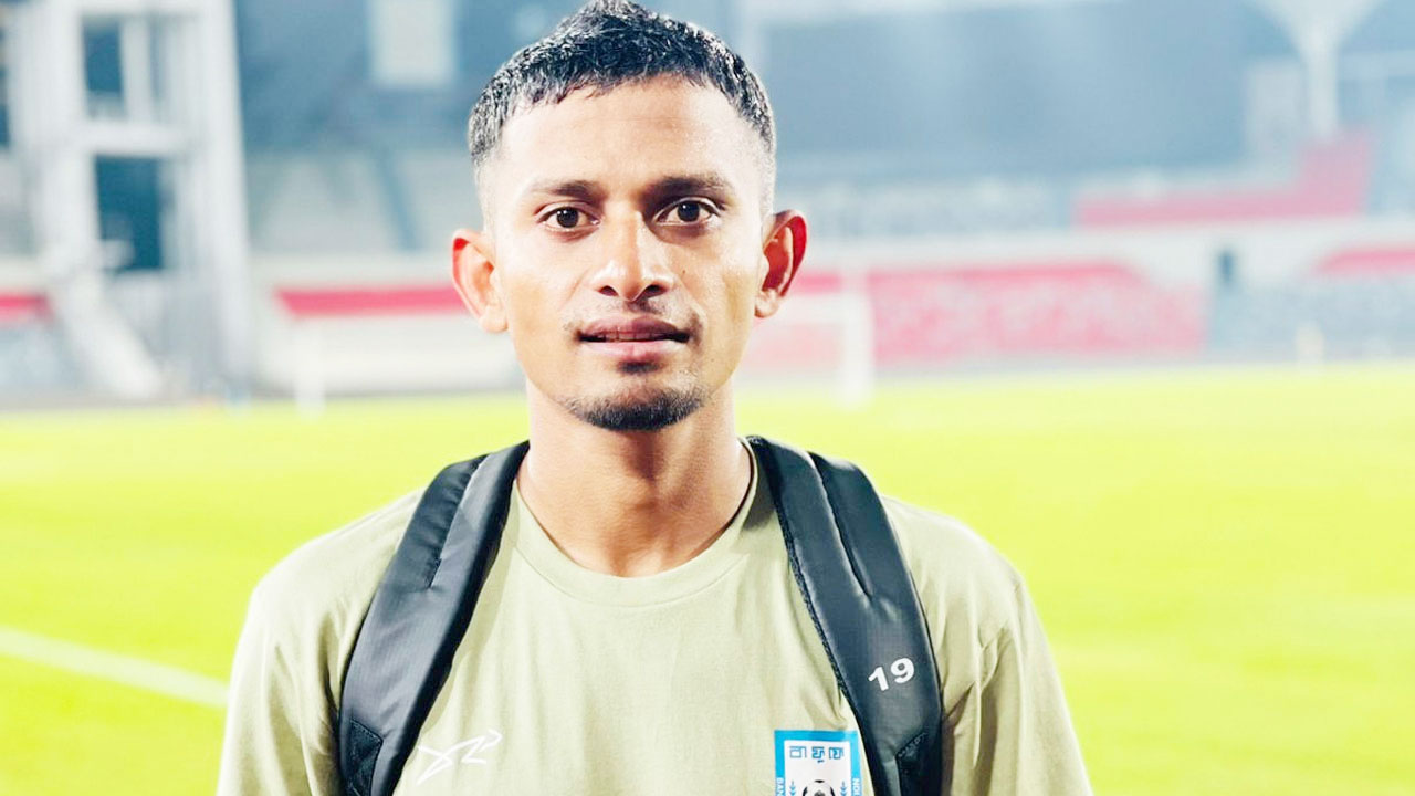  হংকং ম্যাচের আগে ছিটকে গেলেন এক ফরোয়ার্ড
