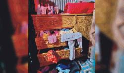 মা-ছেলেসহ সবাইকে বেঁধে মারধর স্বর্ণ-রিয়ালসহ নগদ টাকা লুট 