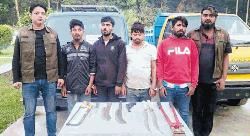  কুমিল্লায় অস্ত্রশস্ত্রসহ ডাকাত  দলের ৫ সদস্য আটক 