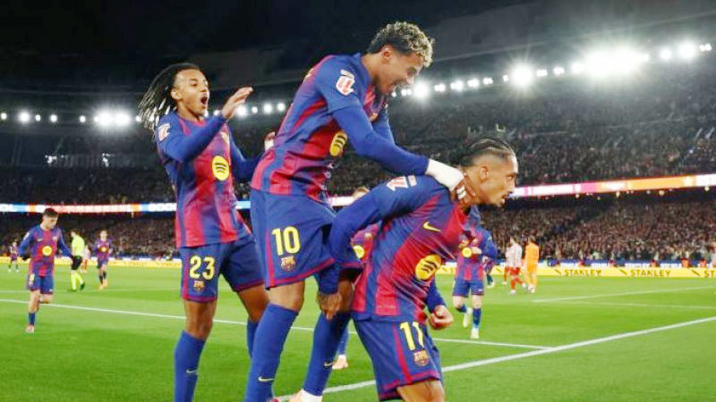  শীর্ষে থেকেই বছর শেষ বার্সার