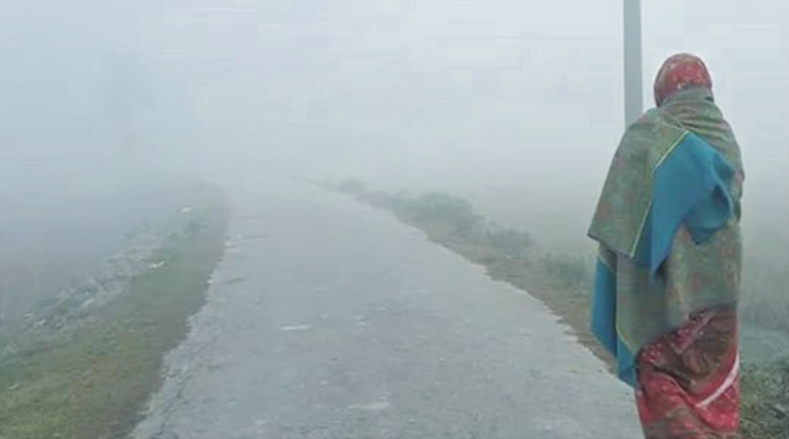   কুমিল্লায় কুয়াশার চাদরে ঢাকা সূর্য:  জেঁকে বসেছে হাড়কাঁপানো শীত 