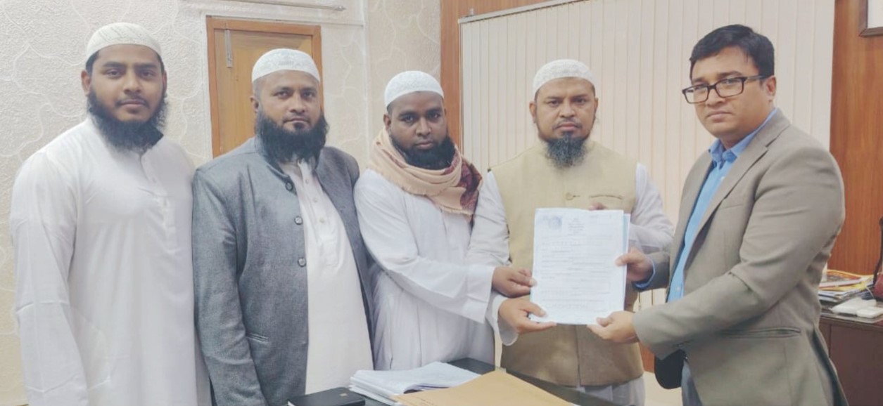  কুমিল্লা-৬ সদর আসন বাংলাদেশ খেলাফত  মজলিশ প্রার্থী মাওলানা  সোলাইমানের মনোনয়ন ফরম সংগ্রহ