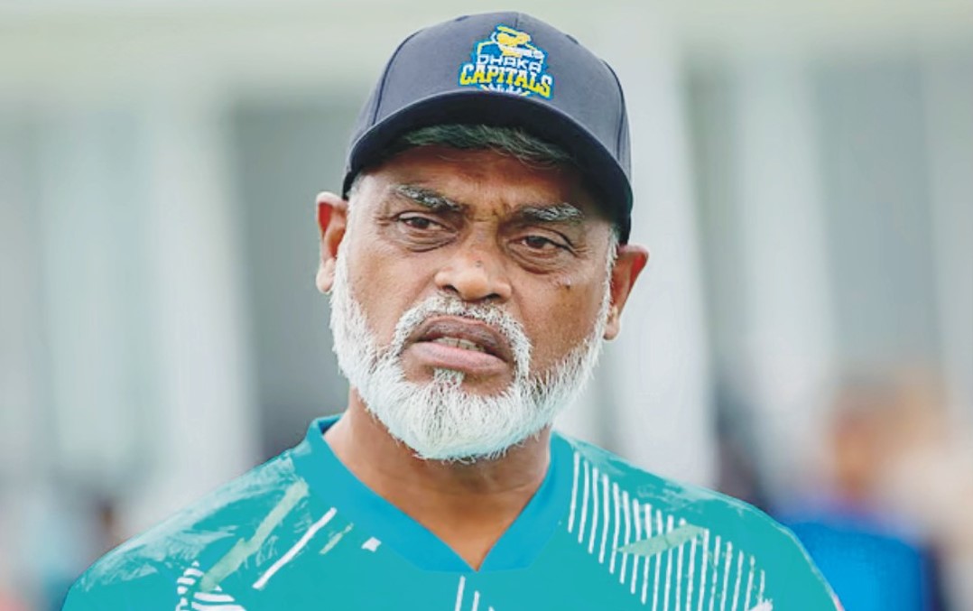 খেলার মাঠে মৃত্যুর কোলে ক্রিকেট কোচ জাকি