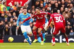  উলভসকে হারিয়ে শীর্ষ চারে লিভারপুল