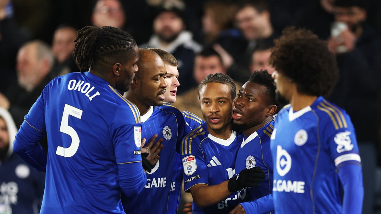   শুরুর একাদশে হামজা, দুই ম্যাচ পর লেস্টারের জয়