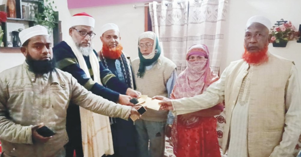   ক্যান্সার আক্রান্ত সুমি আক্তারকে আর্থিক  সহায়তা দিলেন এমদাদুল হক মামুন