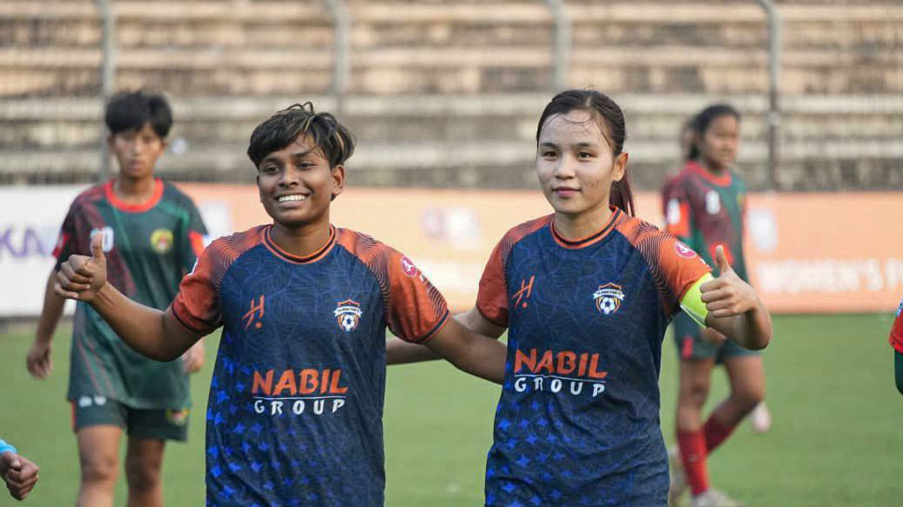   অধিনায়কত্বের ম্যাচে সেরার স্বীকৃতিও ঋতুপর্ণার