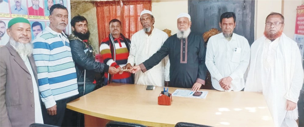   কুমিল্লা জেলা বাস ও  মিনিবাস শ্রমিক ইউনিয়নের  সদস্যদের অনুদান প্রদান 