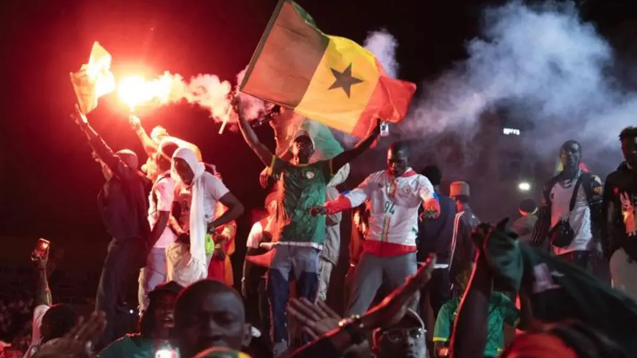  সেনেগালের শিরোপা উদযাপনে বিশৃঙ্খলা, ফ্রান্সে গ্রেপ্তার ৬৩