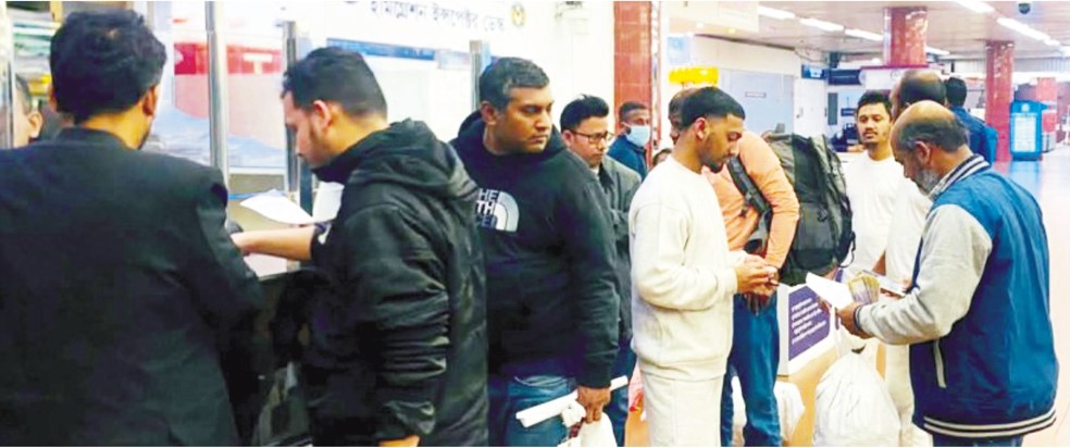  শূন্য হাতে আরও ৩৬ বাংলাদেশিকে ফেরত পাঠালো যুক্তরাষ্ট্র