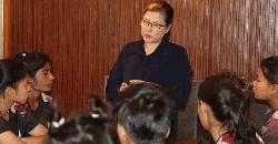   অর্পিতাদের উদ্বুদ্ধ করতে পোখারায় কিরণ