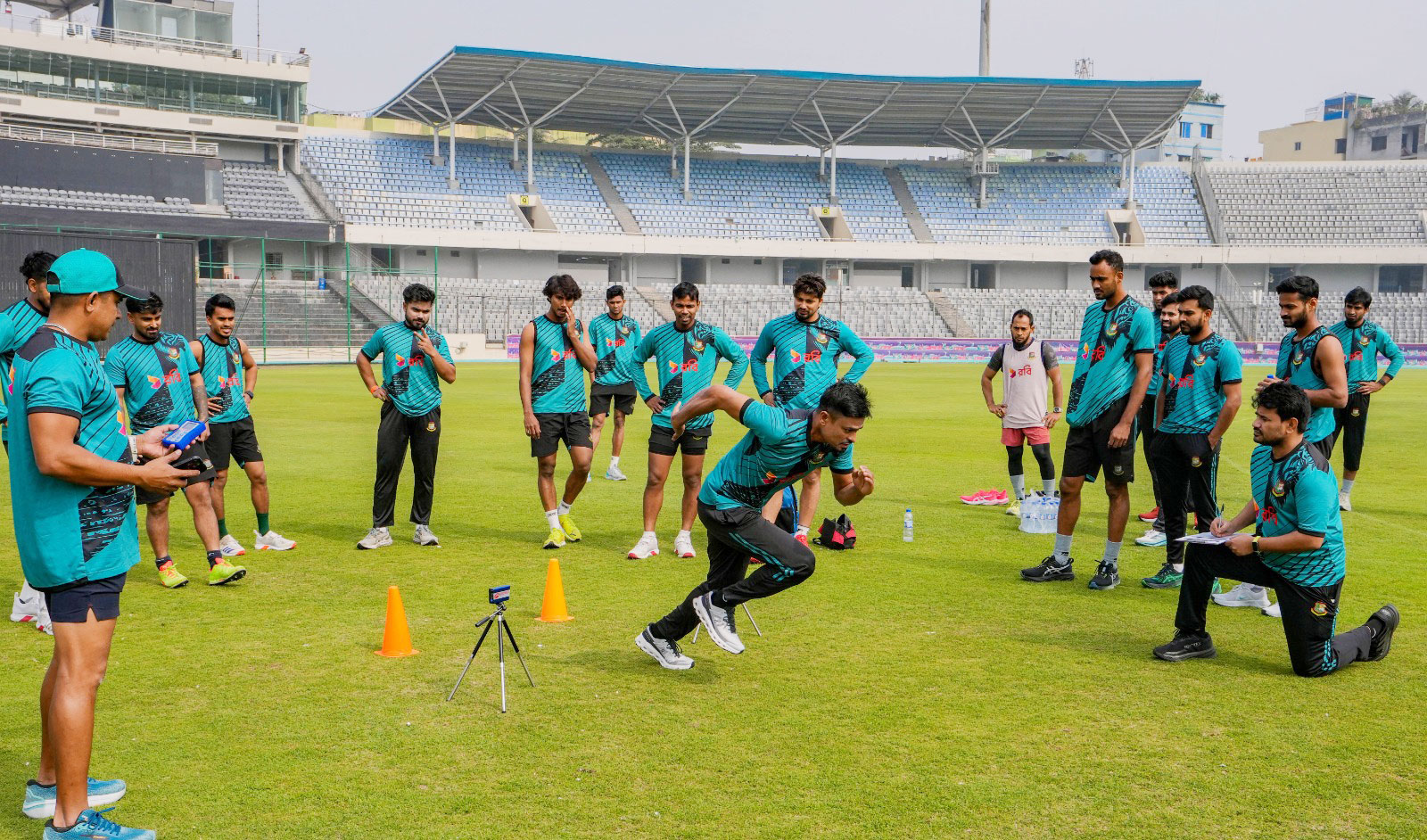  বিসিবির কেন্দ্রীয় চুক্তিতে বাদ পড়ছে ‘এ’ প্লাস ক্যাটাগরি