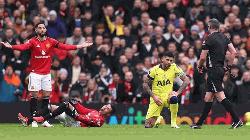  ১০ জনের টটেনহ্যামকে হারাল ম্যানইউ