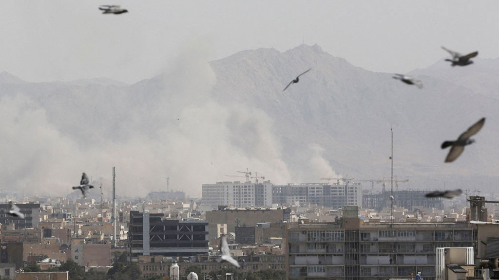  ভয়াবহ হামলার মুখে ইরান