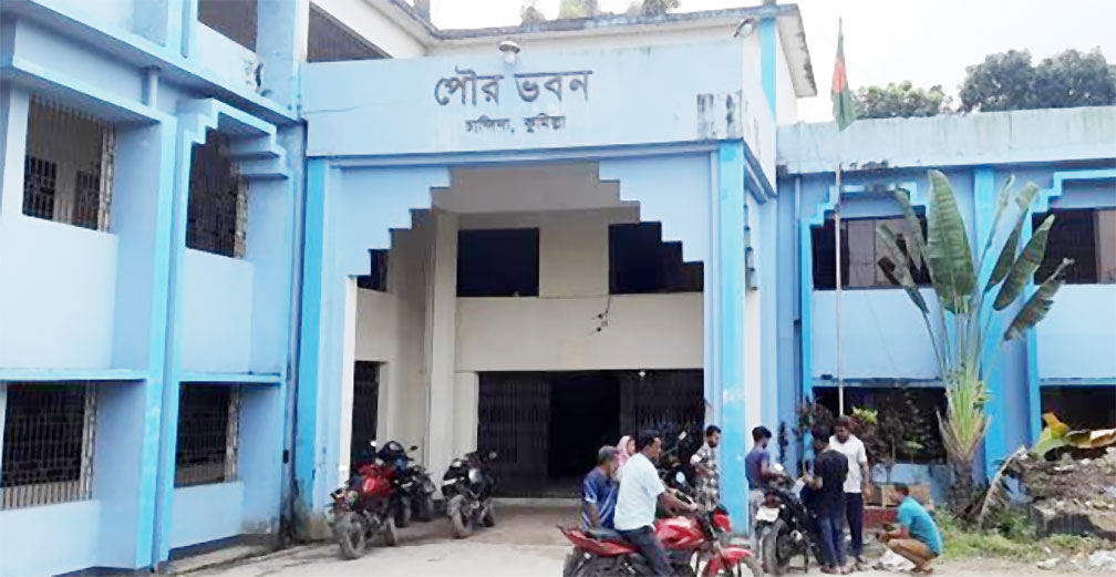  চান্দিনার মাধাইয়া বাজারে দুই কমিটি,  রাজনৈতিক দ্বন্দ্বে বিপাকে ব্যবসায়ীর