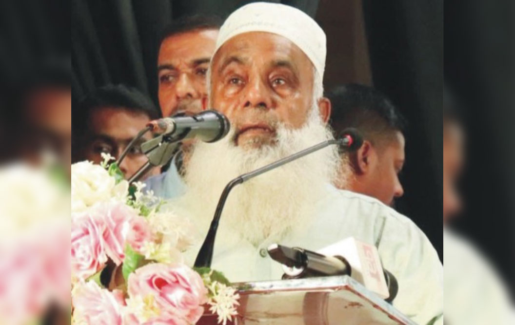 ভিক্টোরিয়া কলেজের পরিবেশ ও শিক্ষার মান নিয়ে মনিরুল হক চৌধুরীর ক্ষোভ