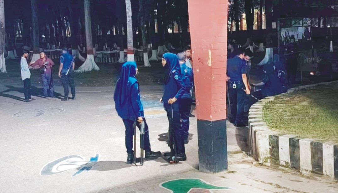  কুমিল্লা পলিটেকনিকে ছাত্রদল  ছাত্রশিবিরের সংঘর্ষ, আহত ৫