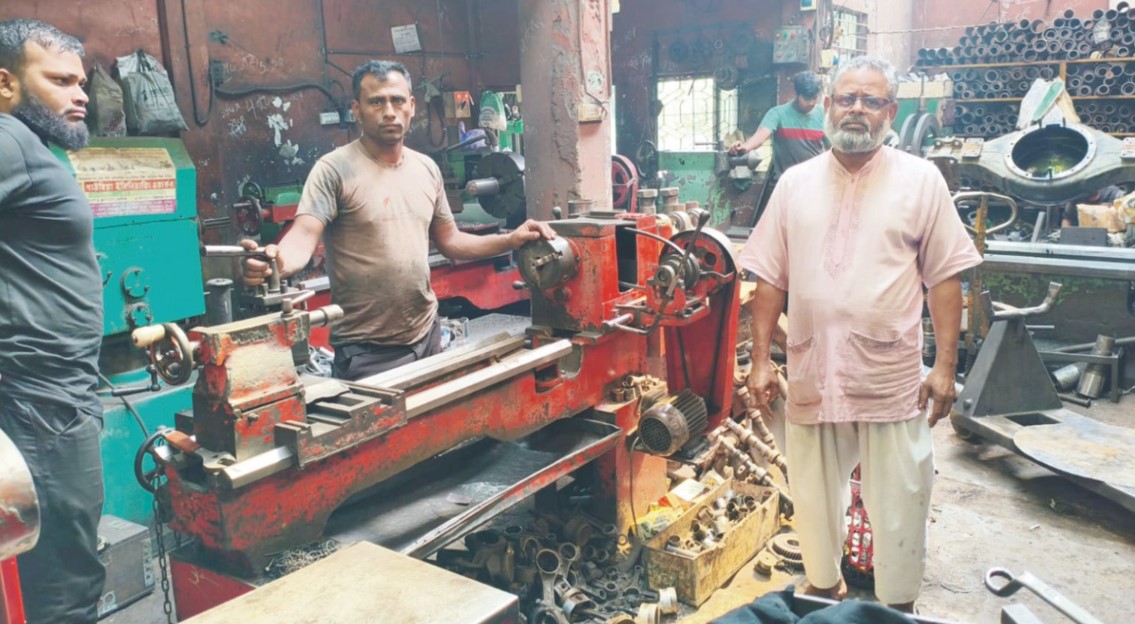   ‘দিবস পালনে  পেট ভরবে না’ শ্রমিকের চোখে মে দিবস