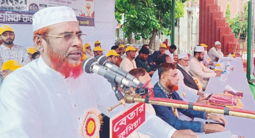 দেশকে বিভক্ত করার জন্য  রাজনীতিতে অপশক্তি সক্রিয়
