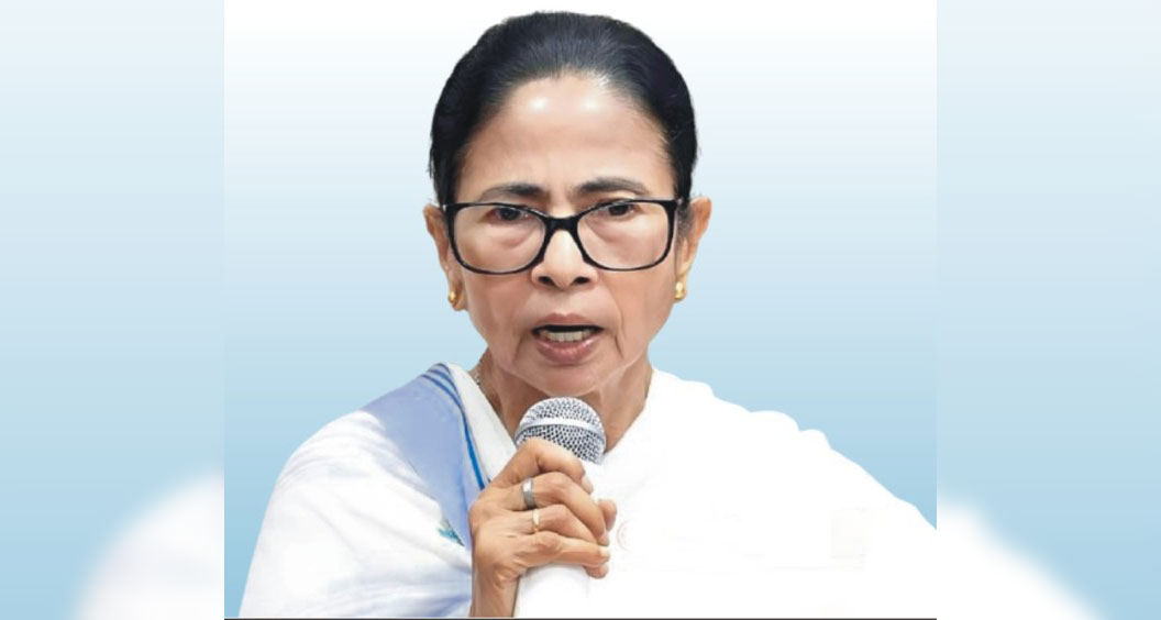  পদত্যাগ করতে নারাজ মমতা,  না করলে কী হবে