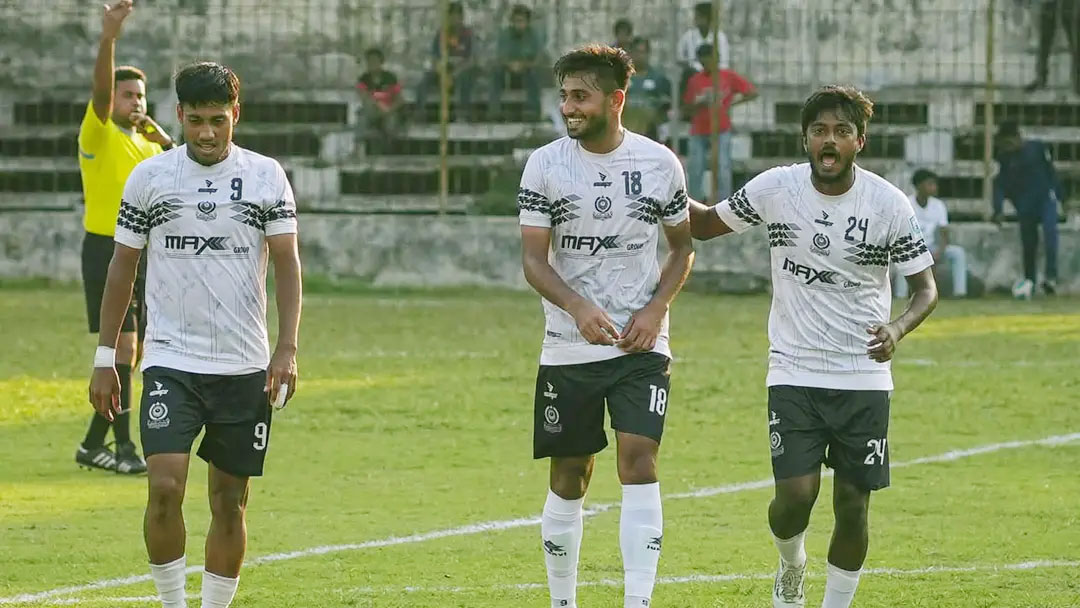  বাংলাদেশ ফুটবল লিগে মোহামেডান ও ব্রাদার্সের জয়