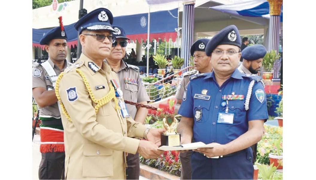   অবৈধ আগ্নেয়াস্ত্র উদ্ধারে দেশের মধ্যে  ৩য় স্থান অর্জন কুমিল্লা জেলা পুলিশের