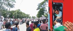  চান্দিনায় গাড়িবহর থামিয়ে স্বতন্ত্র এমপির মাথায় হাত  বুলিয়ে দিলেন প্রধানমন্ত্রী