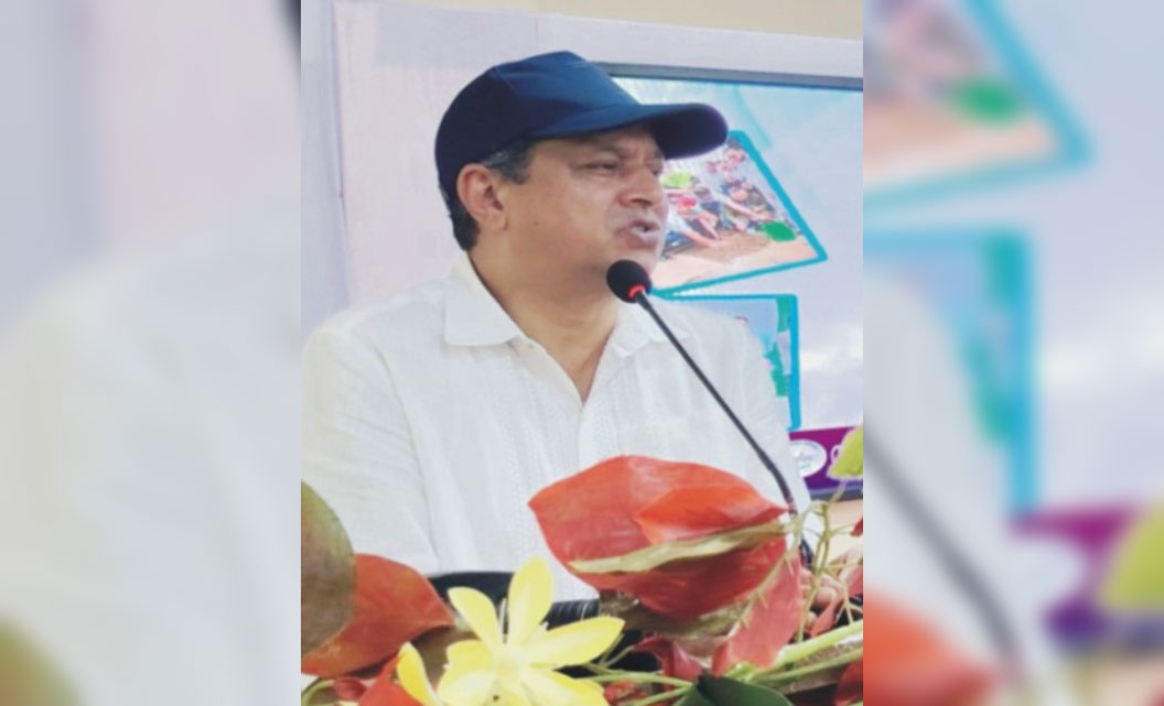  এবছরে মধ্যে পঞ্চাশ লাখ  পরিবারকে ফ্যামিলি কার্ড  দেওয়া হবে 
