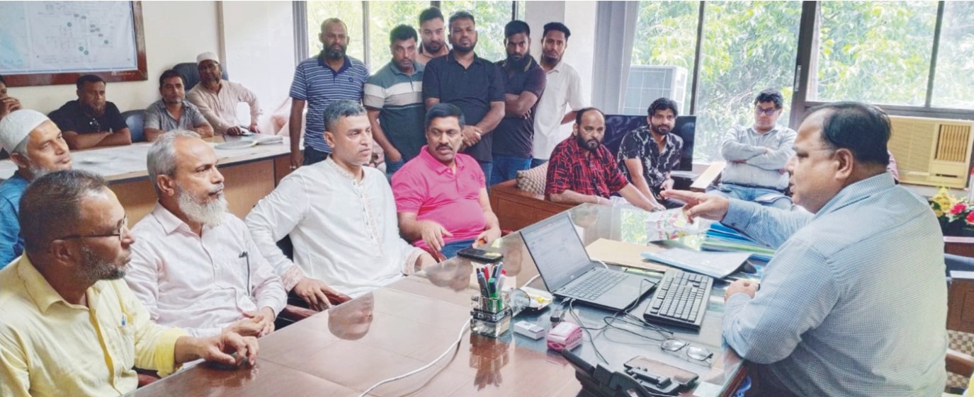  কুমিল্লায় চলমান গ্যাস  সংকট নিরসনে বাখরাবাদ গ্যাসের ব্যবস্থাপনা  পরিচালকের সঙ্গে বিএনপি  নেতৃবৃন্দের মতবিনিময়