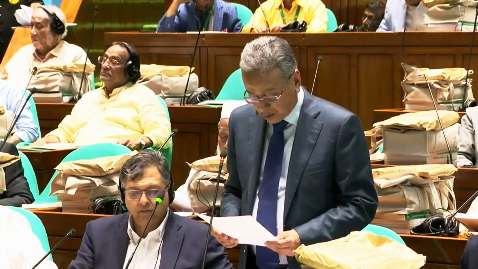  ৯ লাখ ৩৮ হাজার কোটি  টাকার বাজেট ঘোষণা