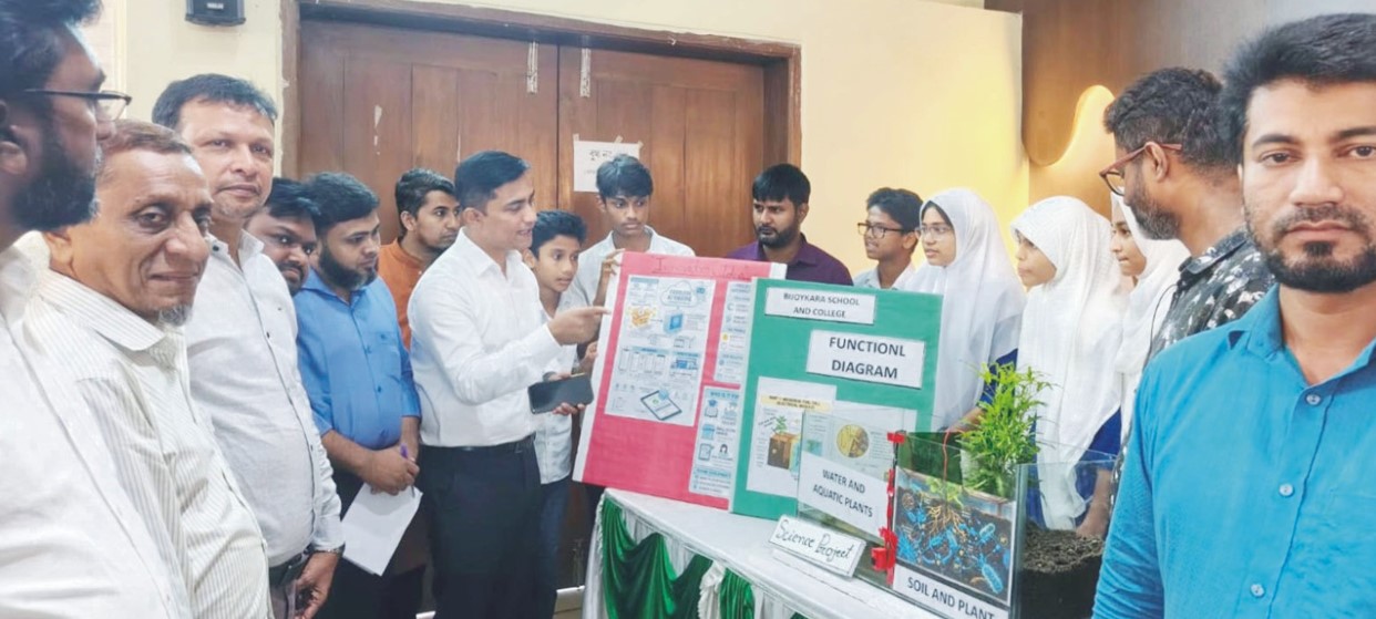 কম খরচে ‘বিদ্যুৎ উৎপাদন  প্রকল্প’ দেখিয়ে প্রথম বিজয়করা স্কুল এন্ড কলেজ শিক্ষার্থীরা 