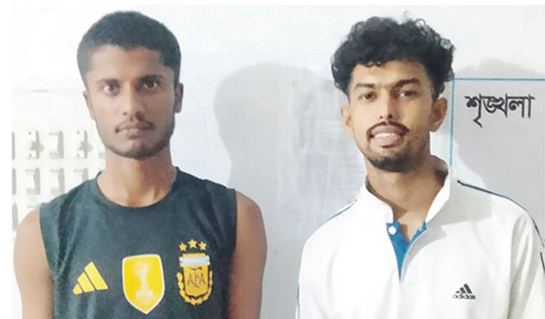  বুড়িচংয়ে পুলিশের অভিযানে কিশোর গ্যাংগের দুই সদস্য গ্রেফতার 