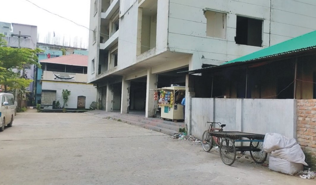   প্রতিষ্ঠাবার্ষিকীতে সুনসান নীরবতা কুমিল্লার আওয়ামী লীগ অফিসে 