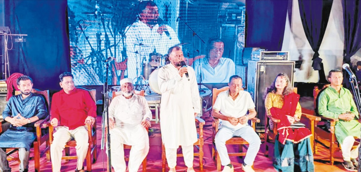 কুমিল্লায় জমকালো আয়োজনে মেলোডি অফ কুমিল্লা ব্যান্ড সঙ্গীত উৎসব অনুষ্ঠিত