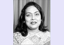 গোলাপি বাস: নিরাপত্তা নাকি অধিকারের সংকোচন?
