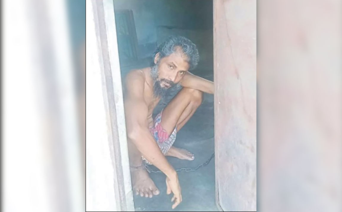   ব্রাহ্মণপাড়ায় ২০ বছর শিকলে বন্দি আজাদ প্রশাসনিক হস্তক্ষেপ চান এলাকাবাসী