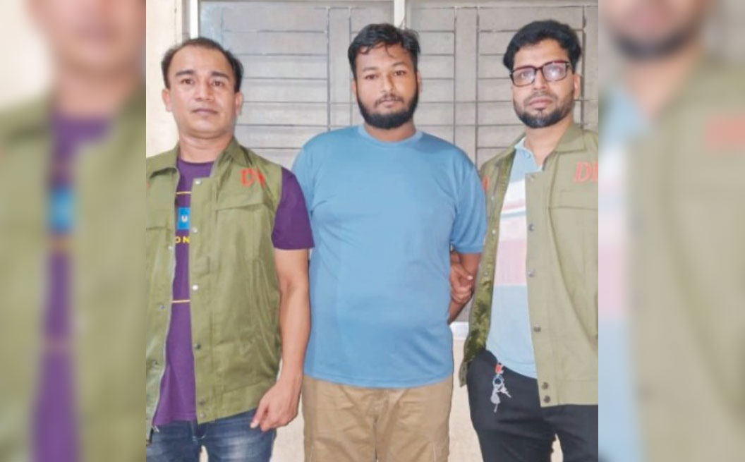    কুমিল্লায় দুই সাংবাদিকের  ওপর হামলাকারী গ্রেপ্তার