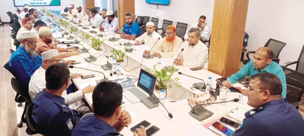 কুমিল্লায় আইনশৃঙ্খলা নিয়ে পুলিশ সুপারের সঙ্গে জামায়াতসহ ১১ দলের নেতৃবৃন্দের বৈঠক
