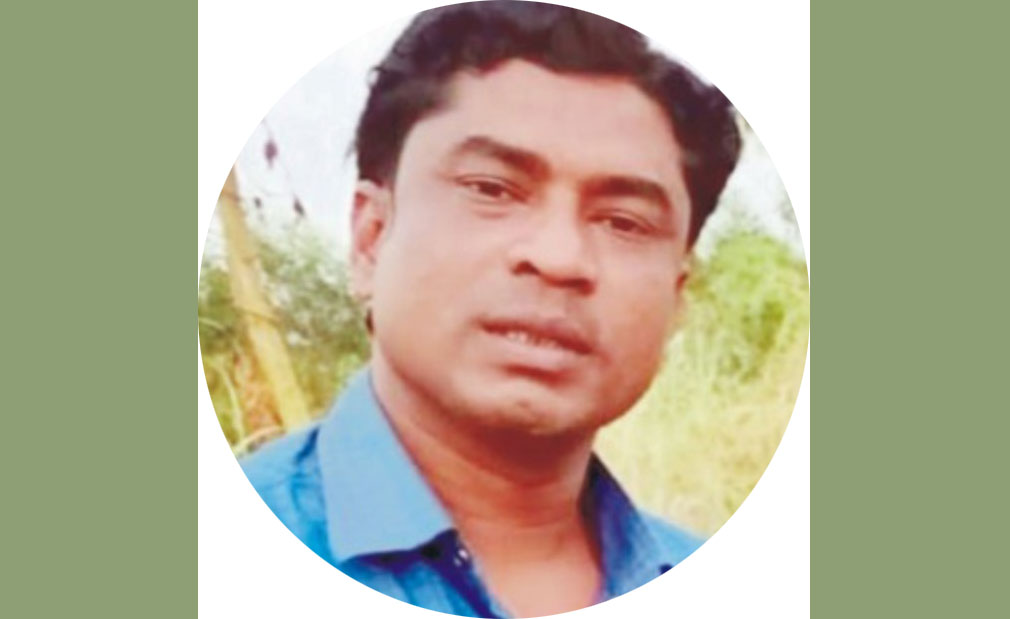  বাঙ্গরায় আনোয়ার মেম্বারকে পুলিশ পাহারায় দাফন,  মেলেনি মসজিদের খাটিয়াও 