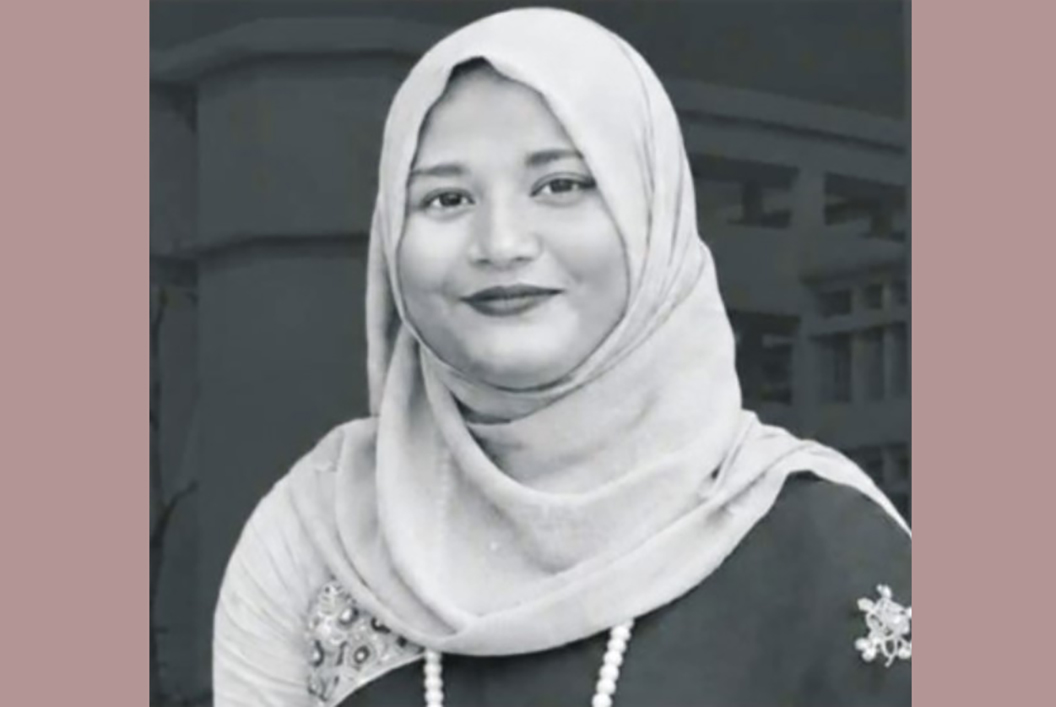  ডেঙ্গুতে ঝরলো  ভিক্টোরিয়াকলেজের ছাত্রীর প্রাণ 