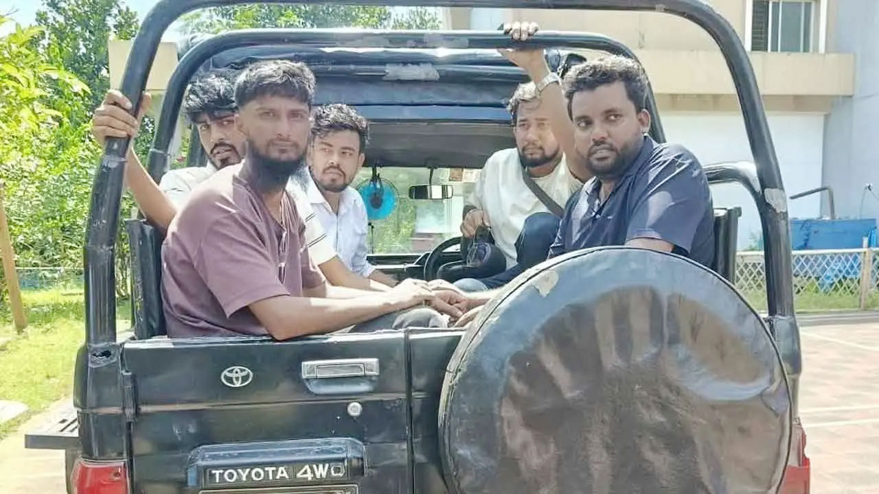 সাজেকে ‘জয় বাংলা’ স্লোগান, ৬ পর্যটক আটক