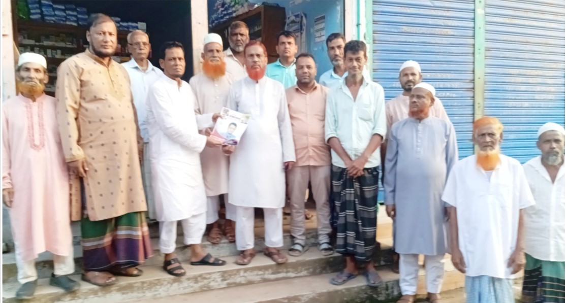  পীরযাত্রাপুরে মিজানুর রহমানের গণসংযোগ ও লিফলেট বিতরণ