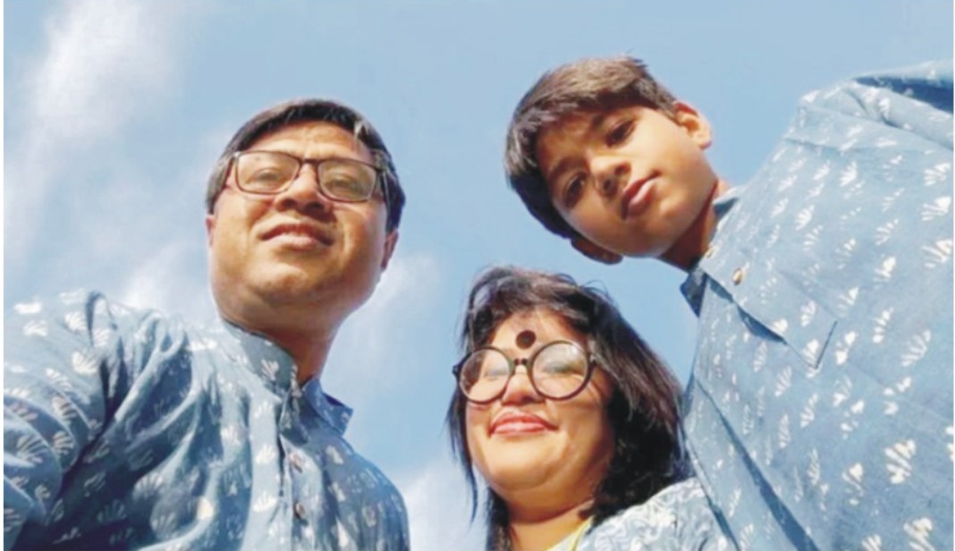 গন্ধমতি এলাকায় নিজেদের বাড়ির পাশে দাফন হবে অপ্রতিমের