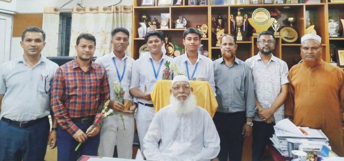    বিটিভির বিতর্ক  প্রতিযোগিতায় চ্যাম্পিয়ন কুমিল্লা জিলা স্কুল