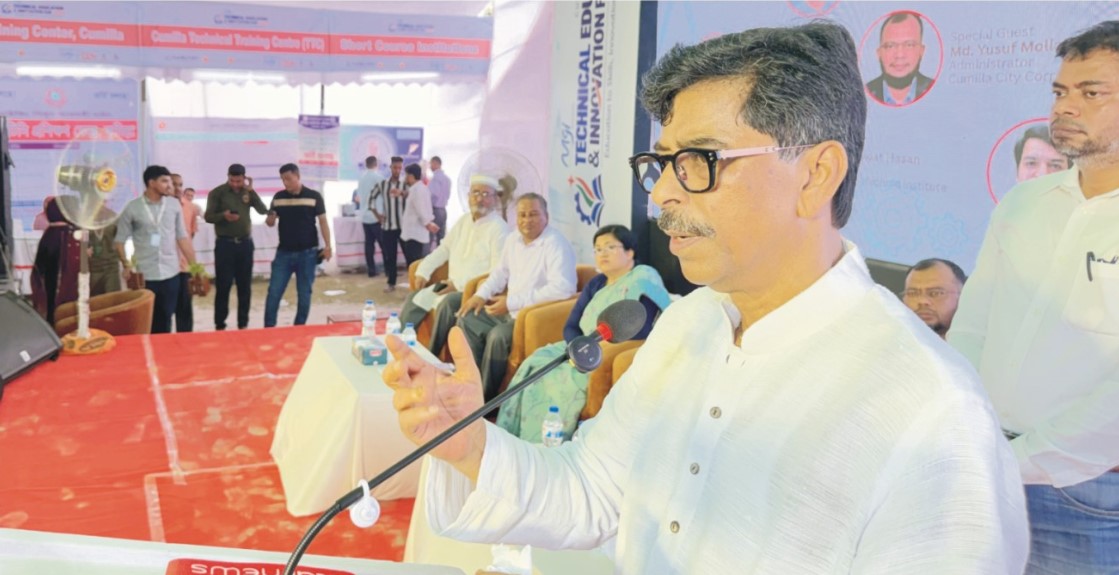  নিরাপদ খাদ্য উৎপাদন ও কারিগরি  শিক্ষায় দেশকে এগিয়ে নিতে হবে : কুমিল্লায় কৃষিমন্ত্রী আমিন উর রশীদ ইয়াছিন