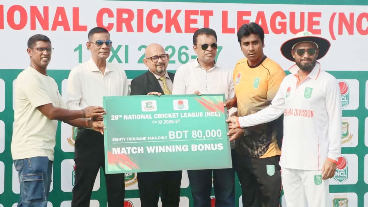  খুলনার কাছে ইনিংস ব্যবধানে হারল বরিশাল
