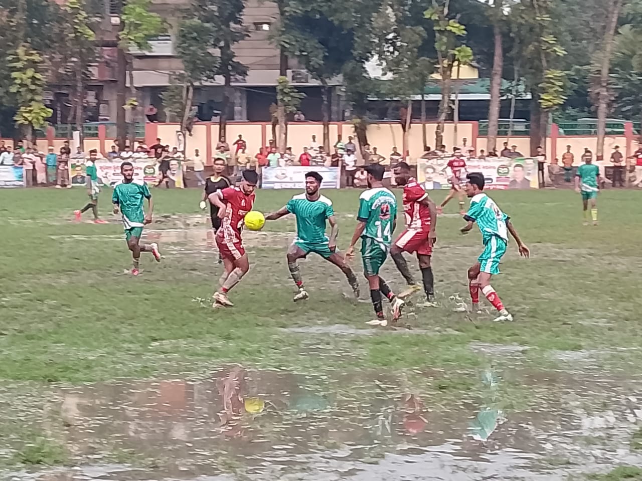ফুটবল টুর্নামেন্টে হোমনা-মনোহরগঞ্জের ম্যাচ ড্র
