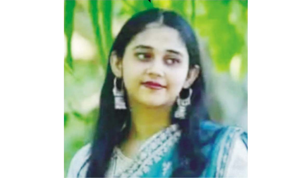   কক্সবাজারে বেড়াতে গিয়ে ইজি বাইকে ওড়না পেঁচিয়ে  দেবিদ্বারের সীমার মৃত্যু  